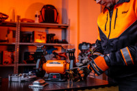 Villager stona stolna brusilica VLN 355